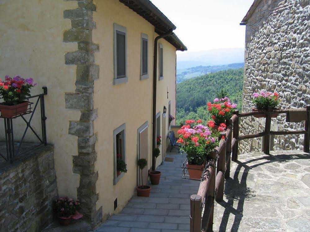 Отель Borgo Tramonte Пратовеккьо Экстерьер фото
